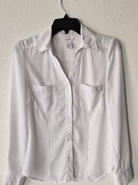 Candie's White Button-Front Long Sleeve Shirt